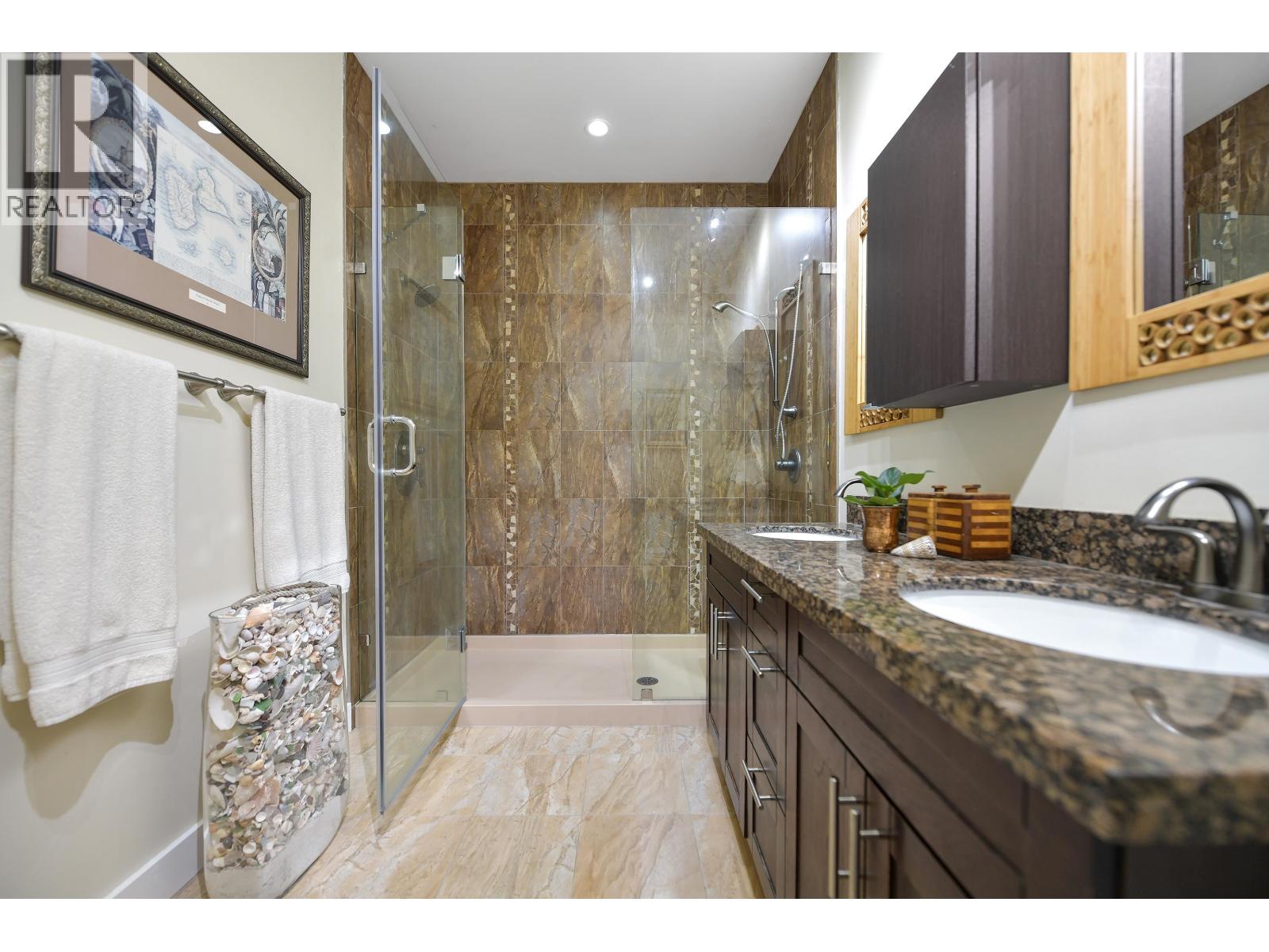 356 EAST WEST ROAD, Mayne Island