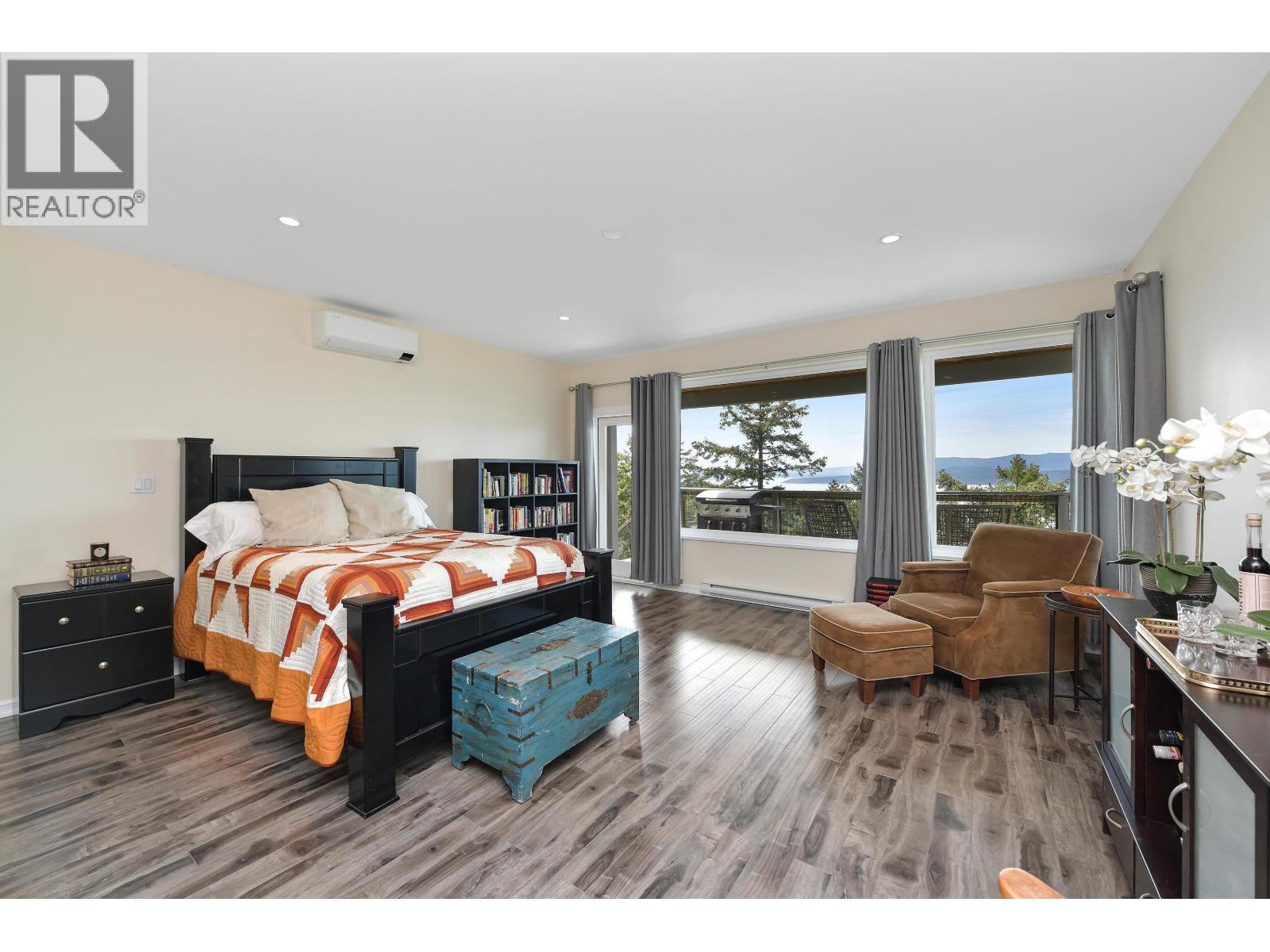 356 EAST WEST ROAD, Mayne Island