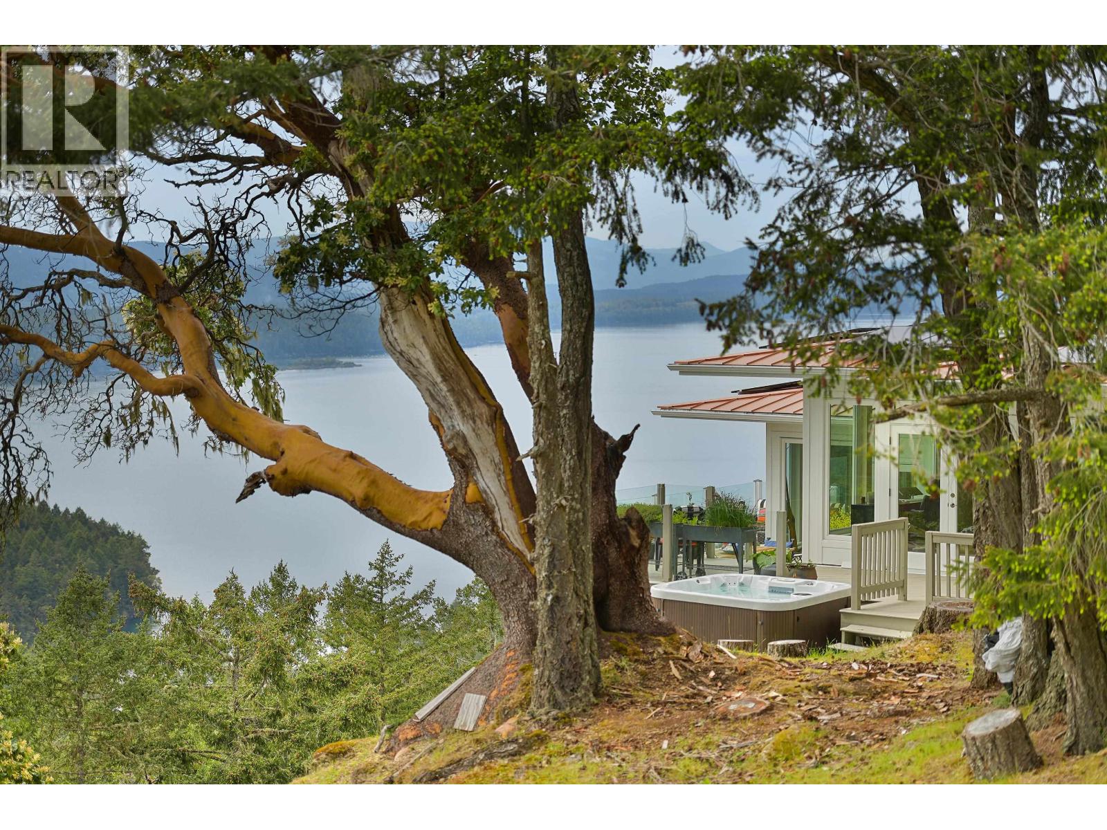 356 EAST WEST ROAD, Mayne Island