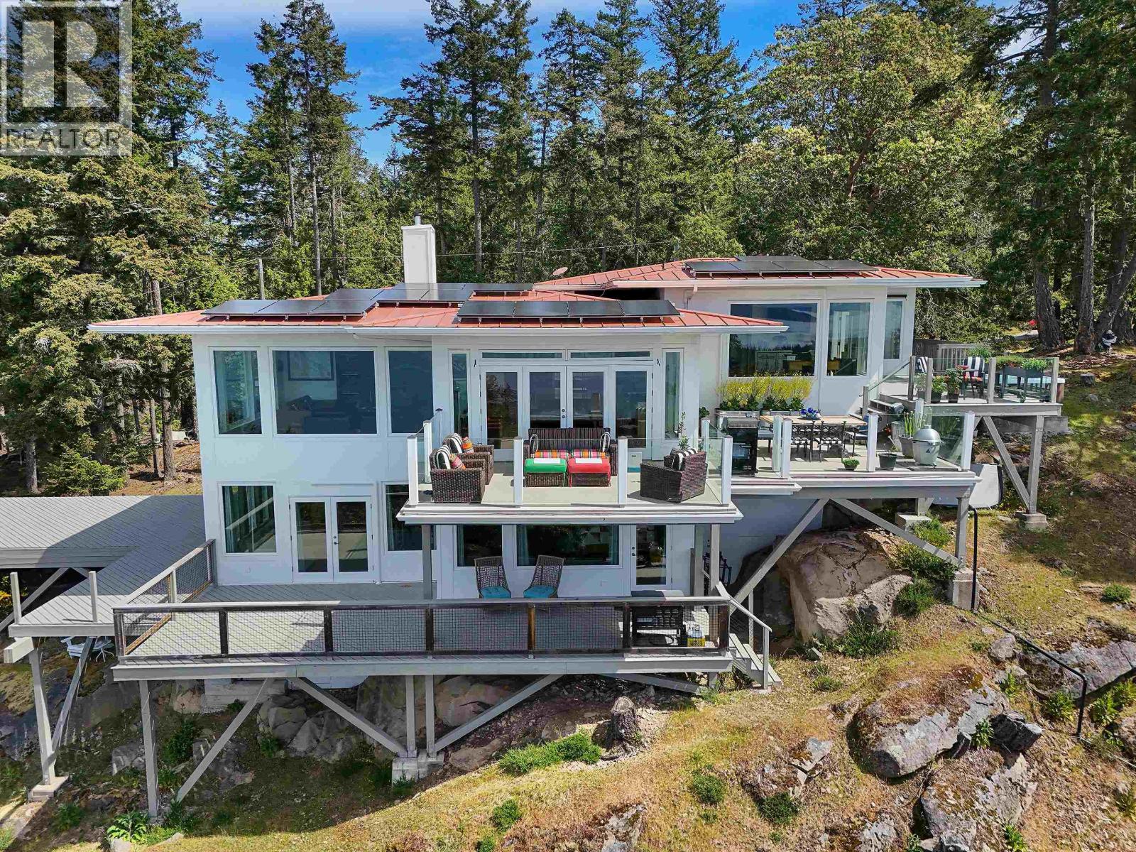 356 EAST WEST ROAD, Mayne Island