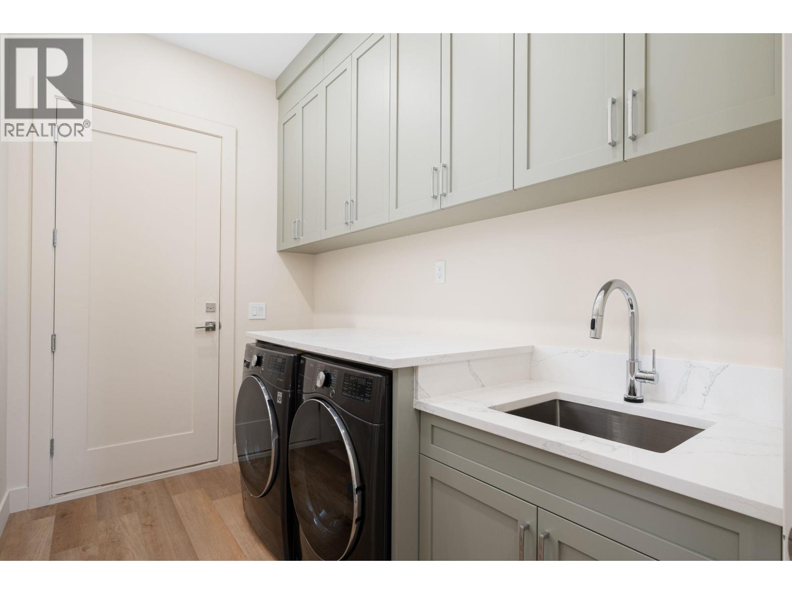 9551 RYAN Crescent, Richmond