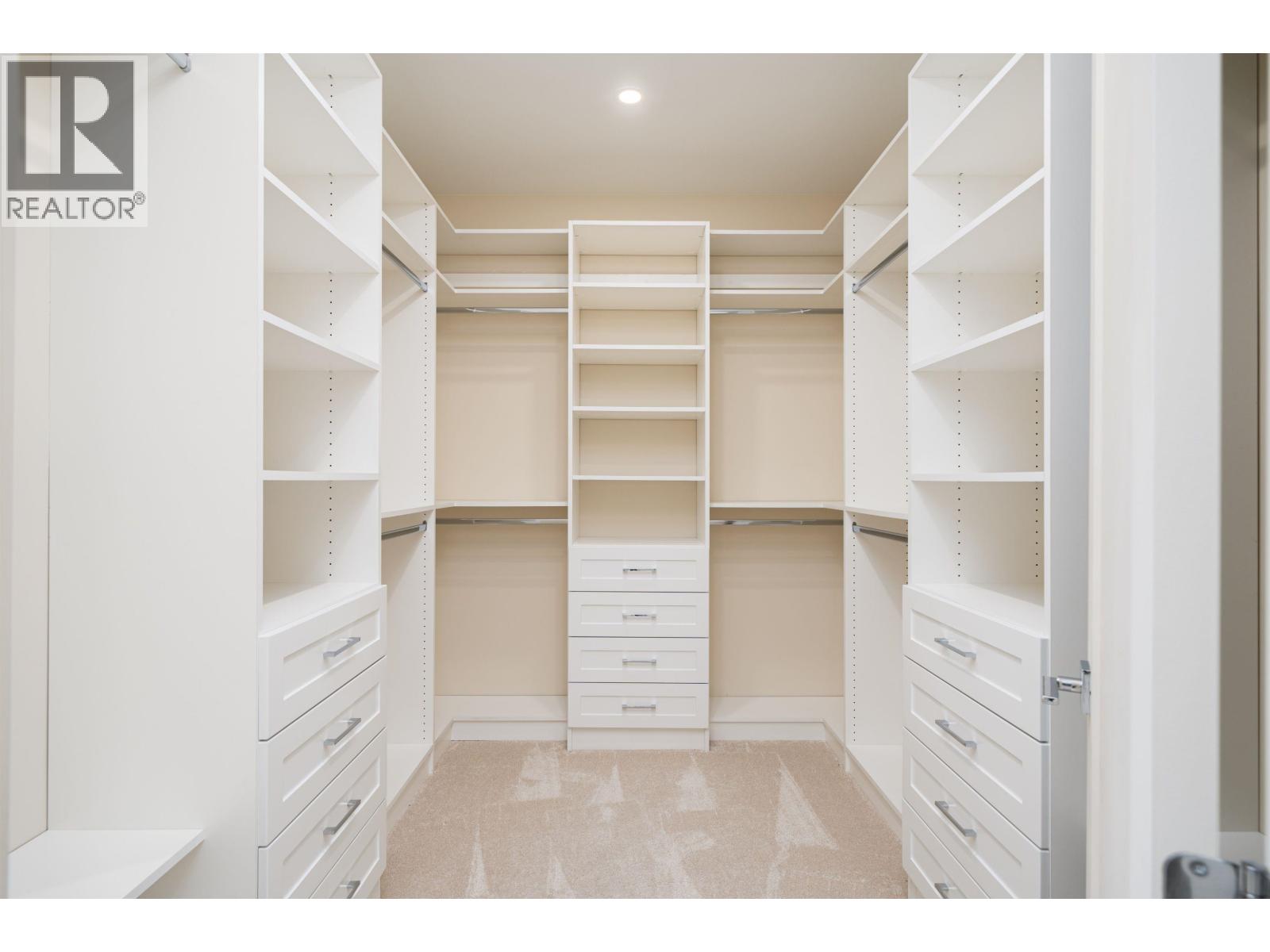 9551 RYAN Crescent, Richmond