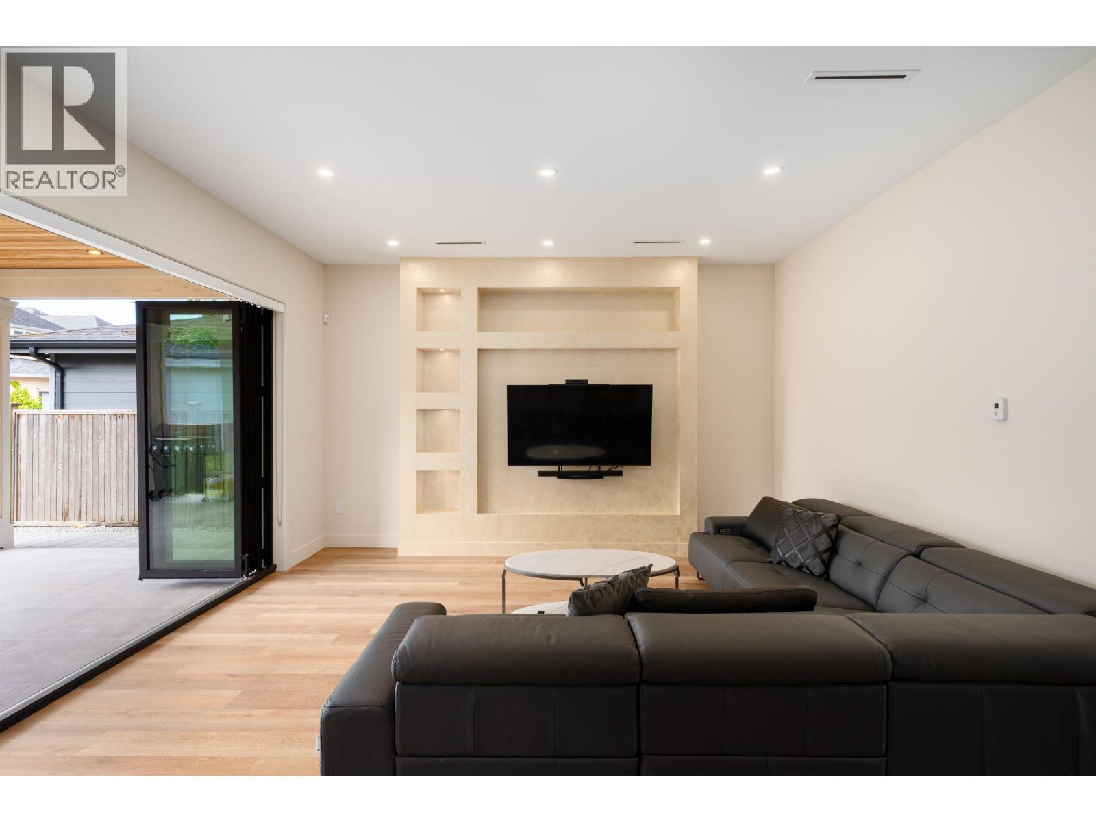 9551 RYAN Crescent, Richmond