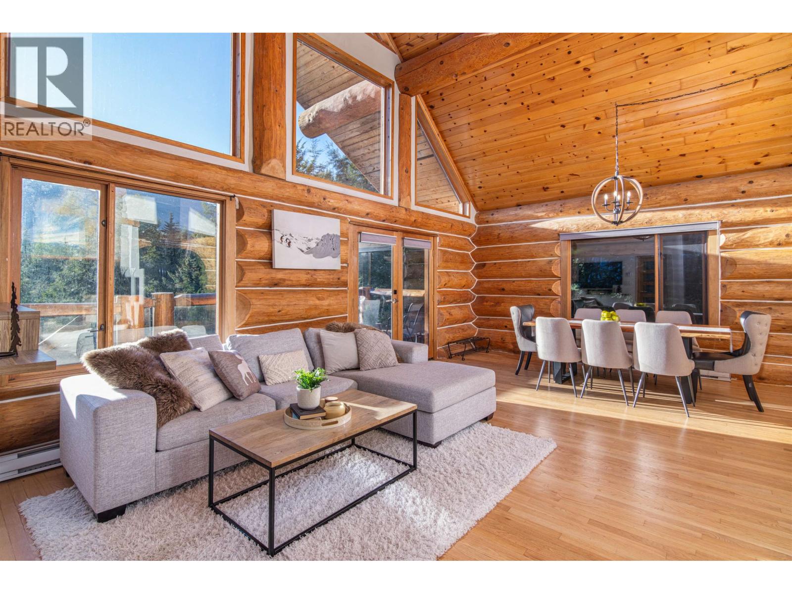 6252 BISHOP WAY, Whistler