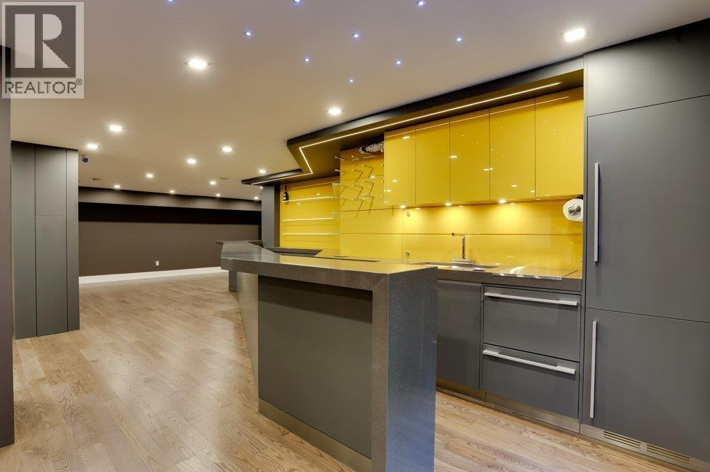 4577 CAPILANO ROAD, North Vancouver