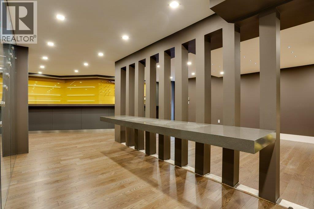 4577 CAPILANO ROAD, North Vancouver