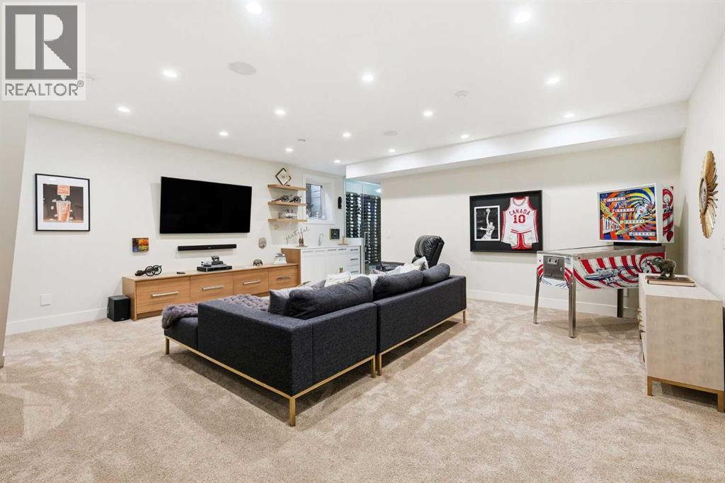 Single Family House for Sale in   Avenue SW Elboya Calgary 