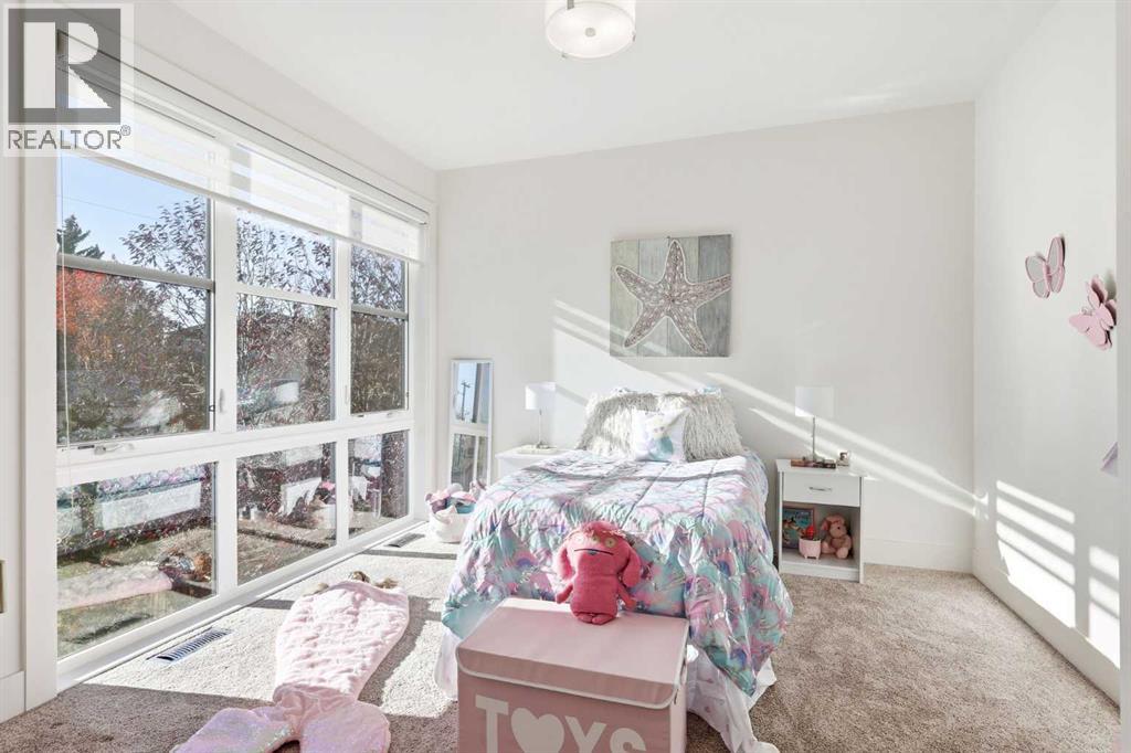 Single Family House for Sale in   Avenue SW Elboya Calgary 