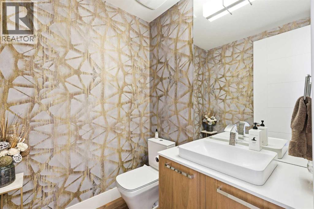 Single Family House for Sale in   Avenue SW Elboya Calgary 