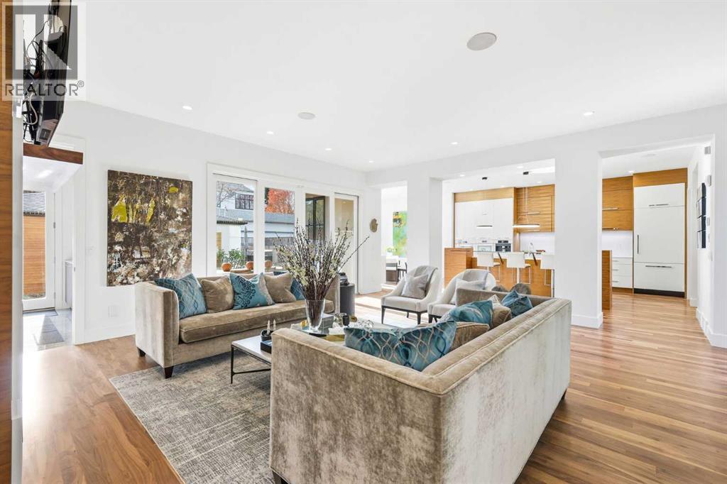 Single Family House for Sale in   Avenue SW Elboya Calgary 