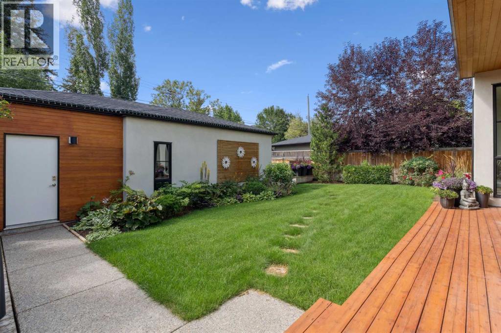 Single Family House for Sale in   Avenue SW Elboya Calgary 