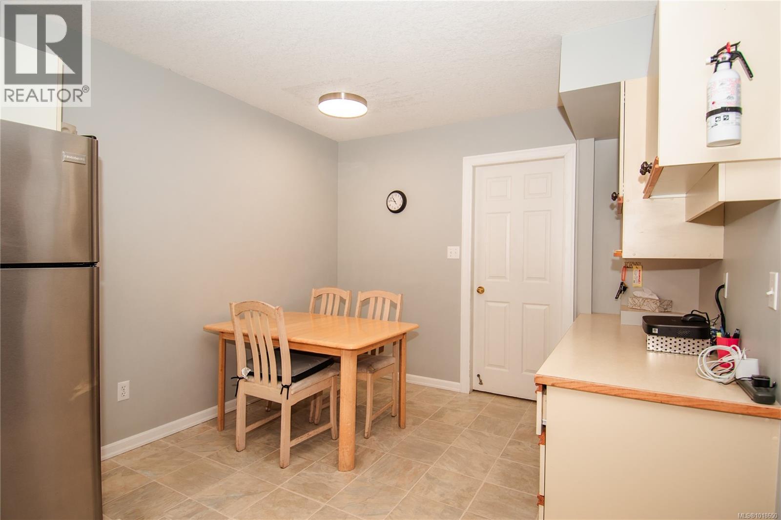 290 Renz Rd, Parksville