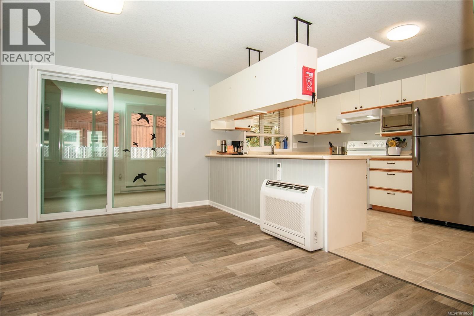 290 Renz Rd, Parksville