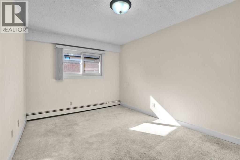 Single Family House for Sale in    Avenue NE Crescent Heights Calgary 