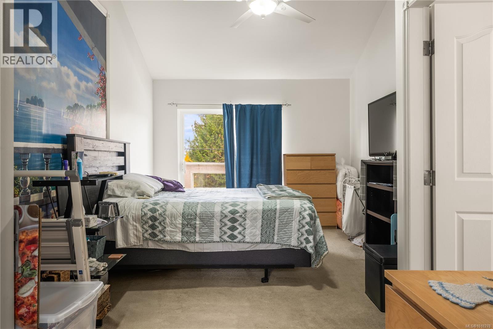 6081 PARKWAY DR - 15