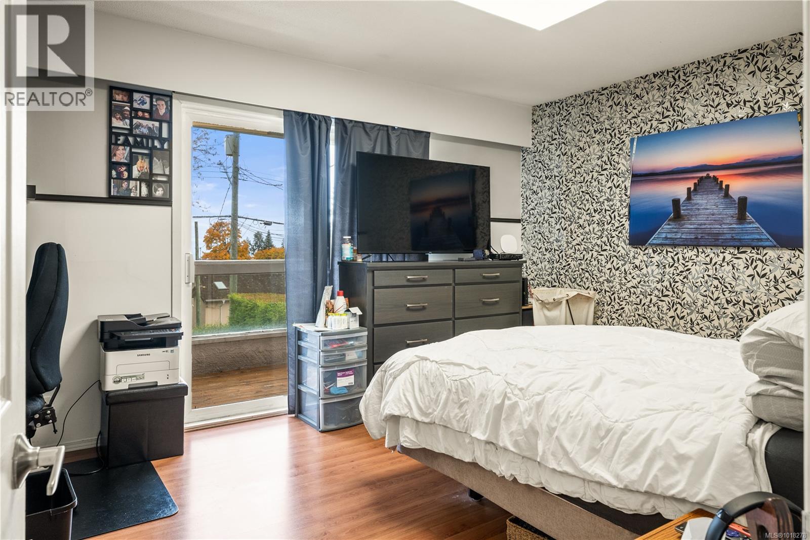 6081 PARKWAY DR - 19