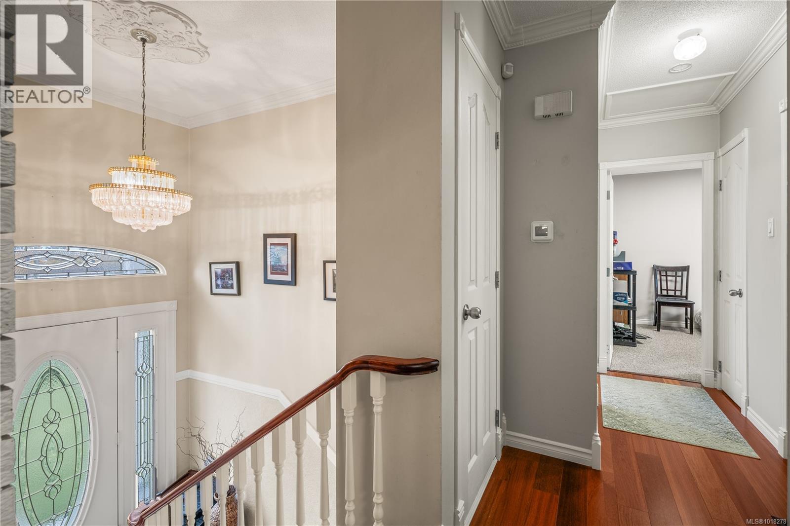 6081 PARKWAY DR - 25