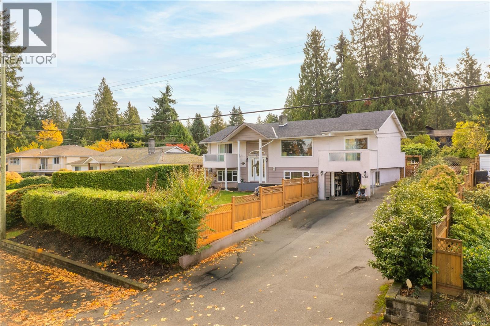 6081 PARKWAY DR - 38