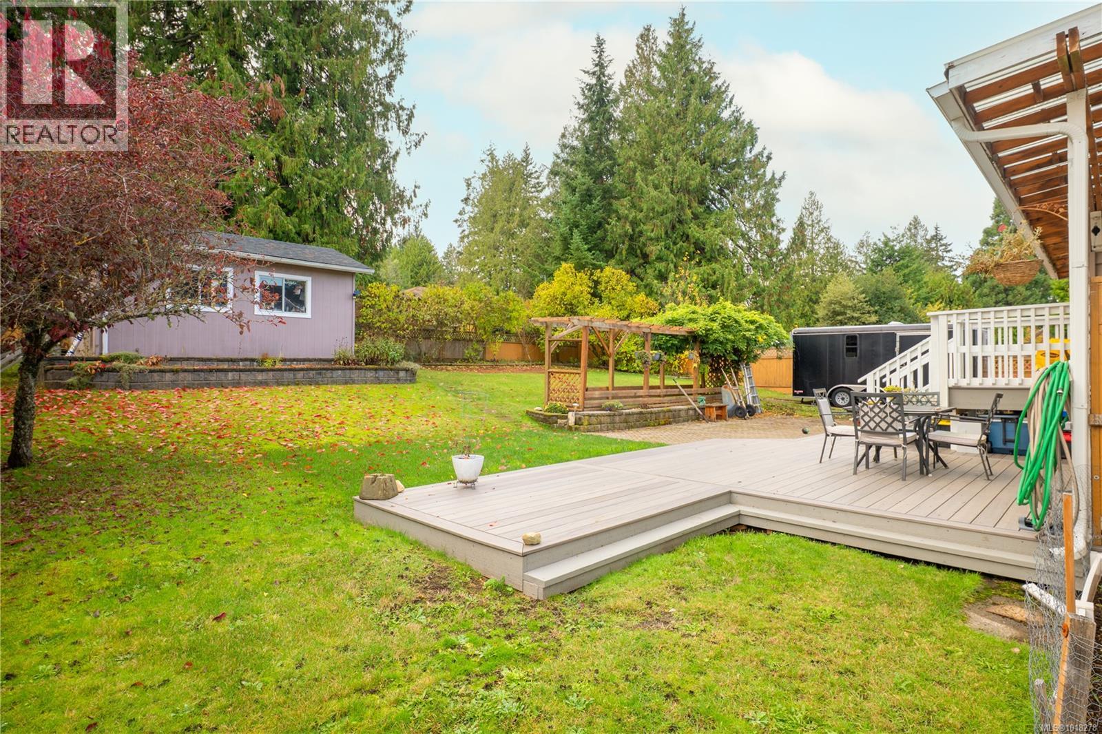 6081 PARKWAY DR - 44