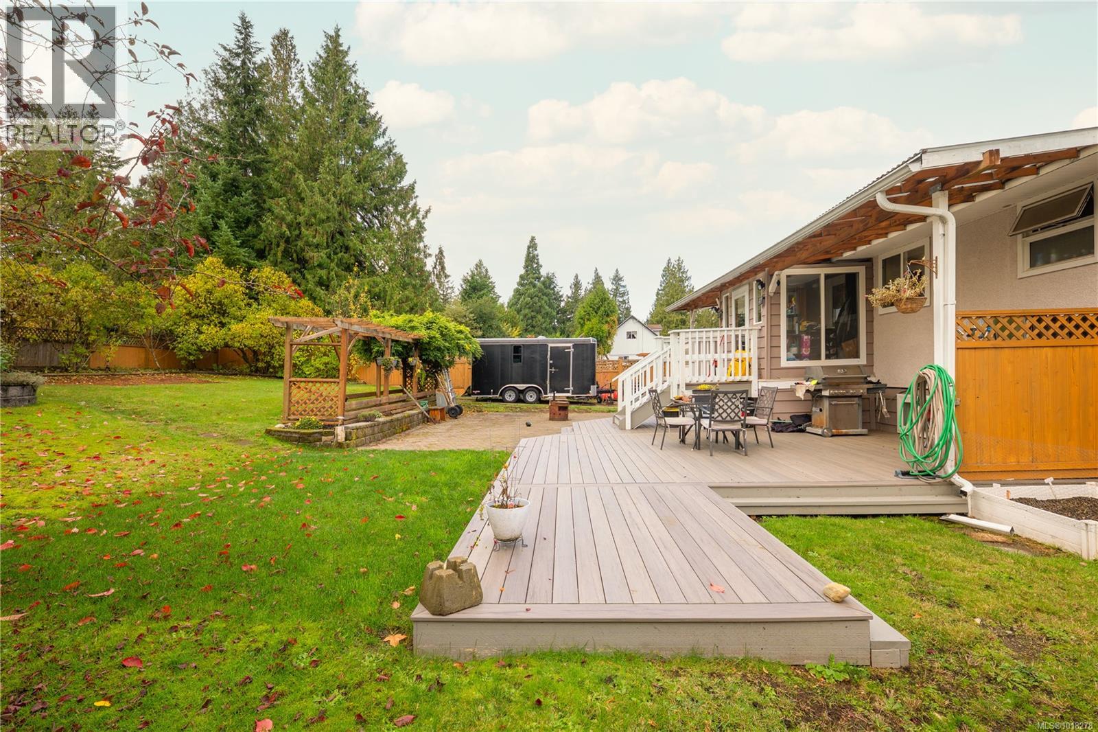 6081 PARKWAY DR - 45