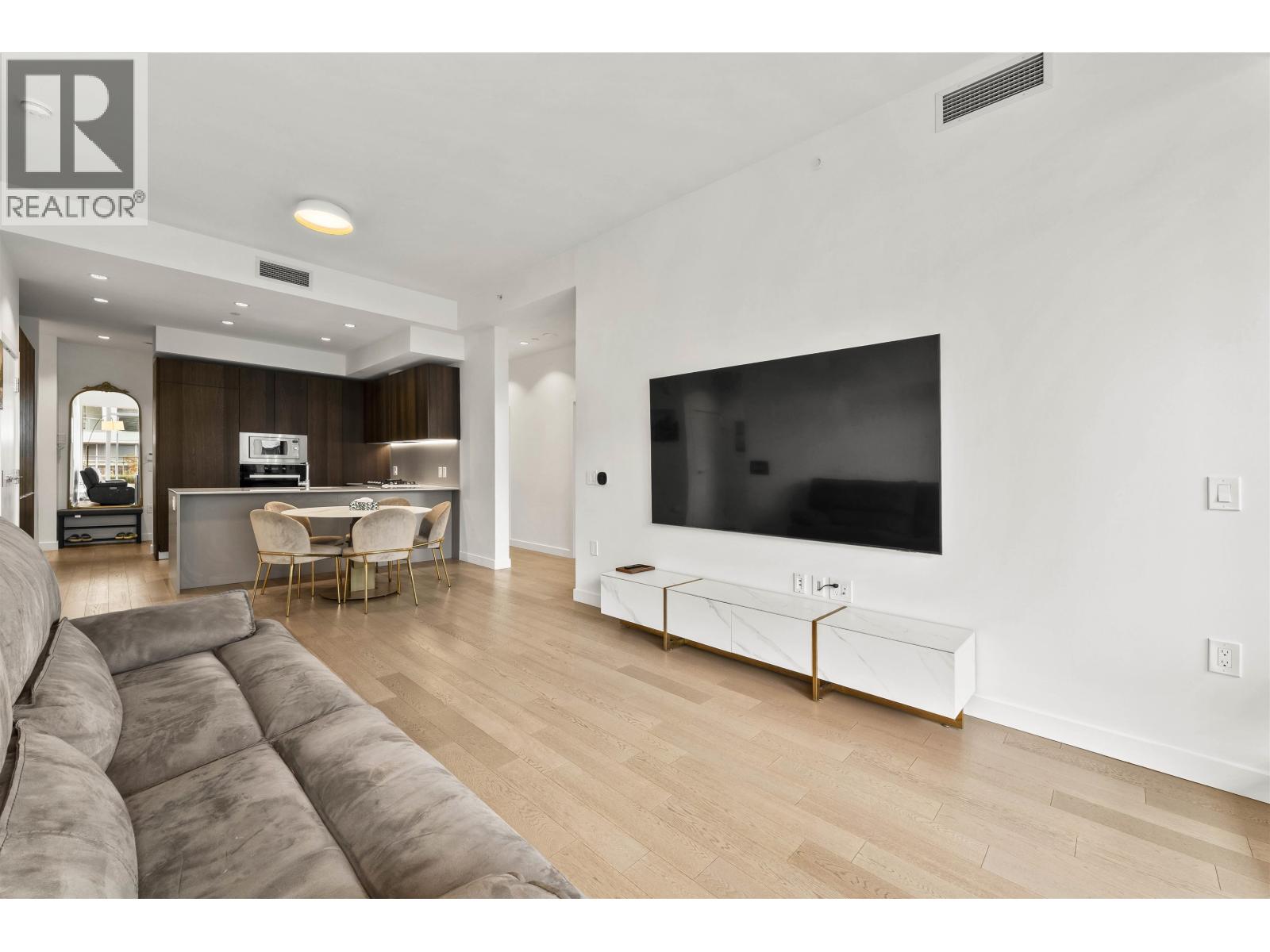 #203-6699 RIVER Road, Richmond