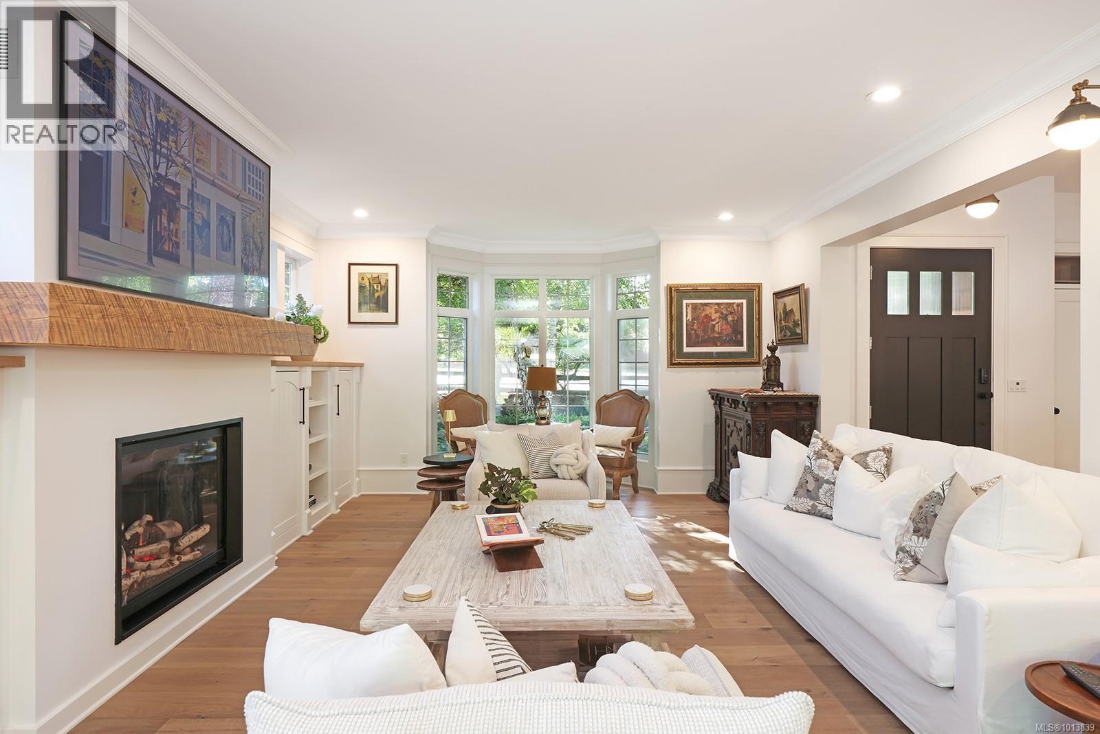 563 Eaglecrest Dr, Qualicum Beach