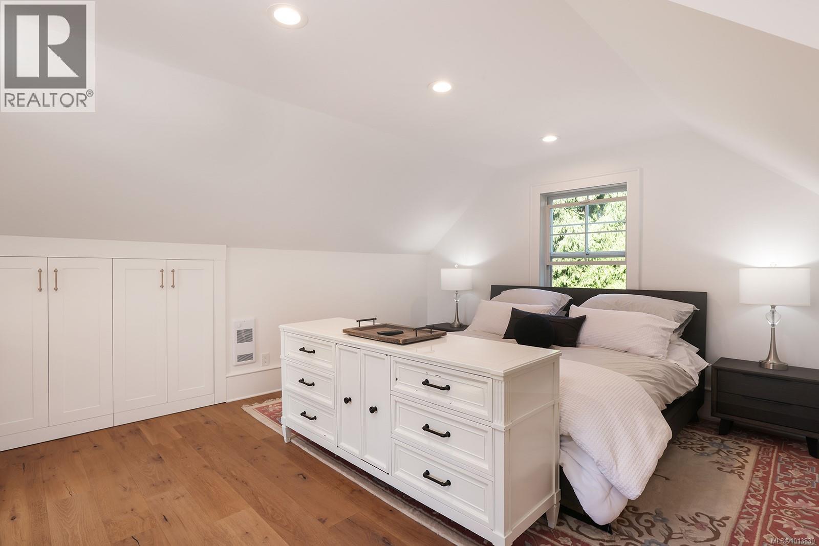 563 Eaglecrest Dr, Qualicum Beach