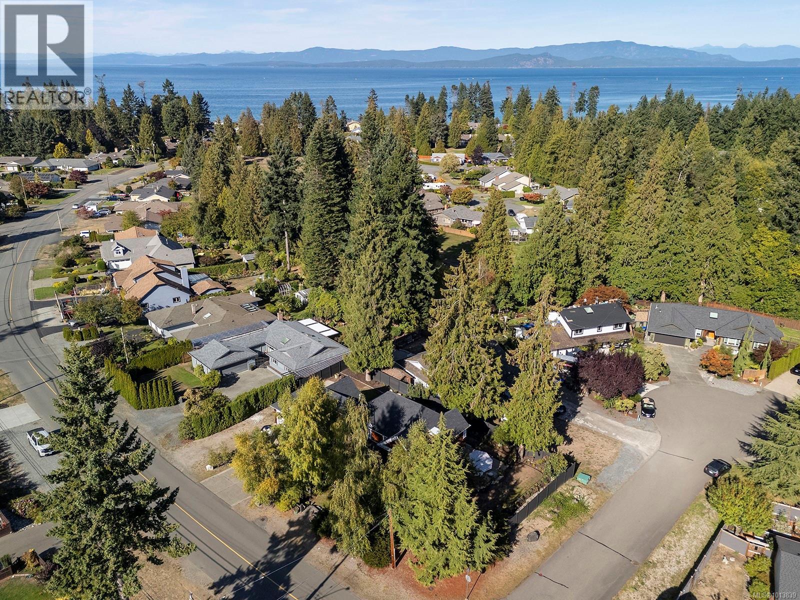 563 Eaglecrest Dr, Qualicum Beach