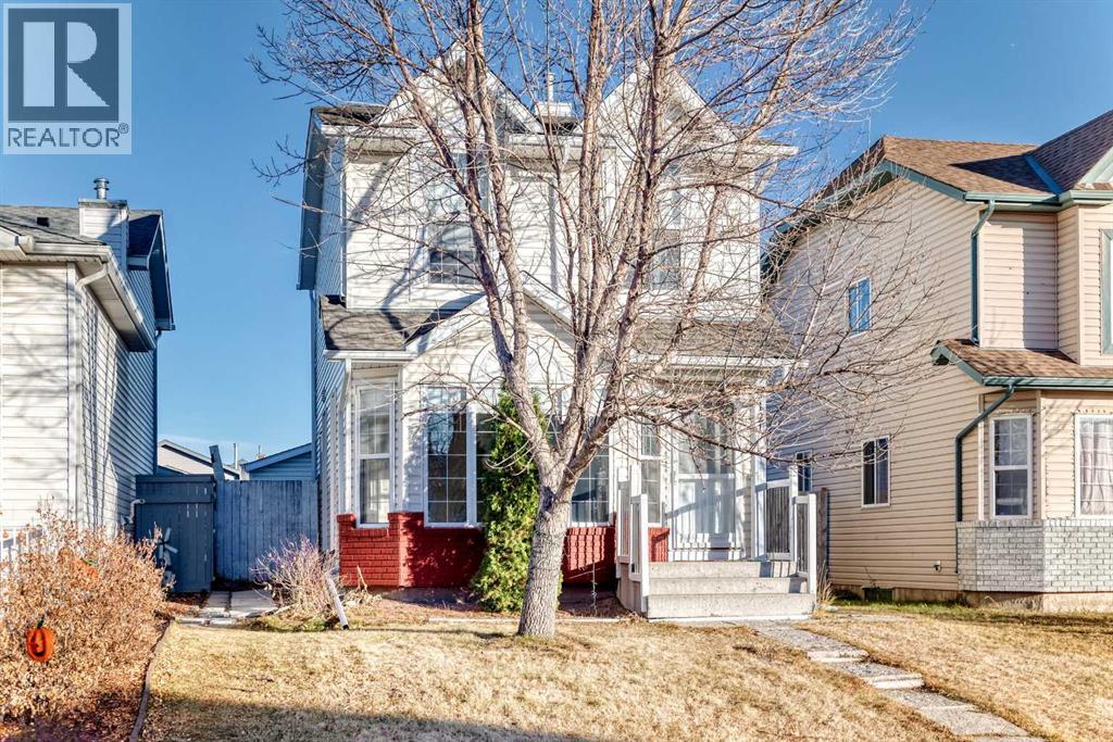 Single Family House for Sale in  Martin Crossing Manor NE Martindale Calgary 