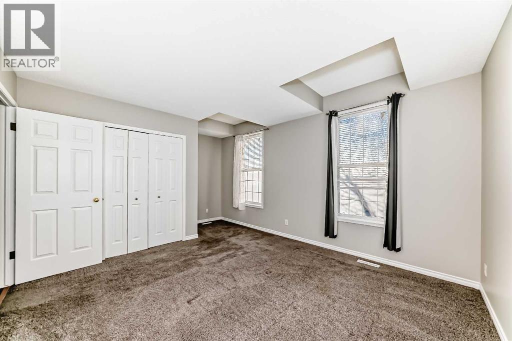 Single Family House for Sale in  Martin Crossing Manor NE Martindale Calgary 