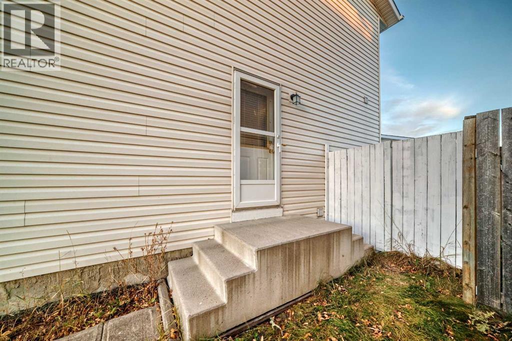 Single Family House for Sale in  Martin Crossing Manor NE Martindale Calgary 