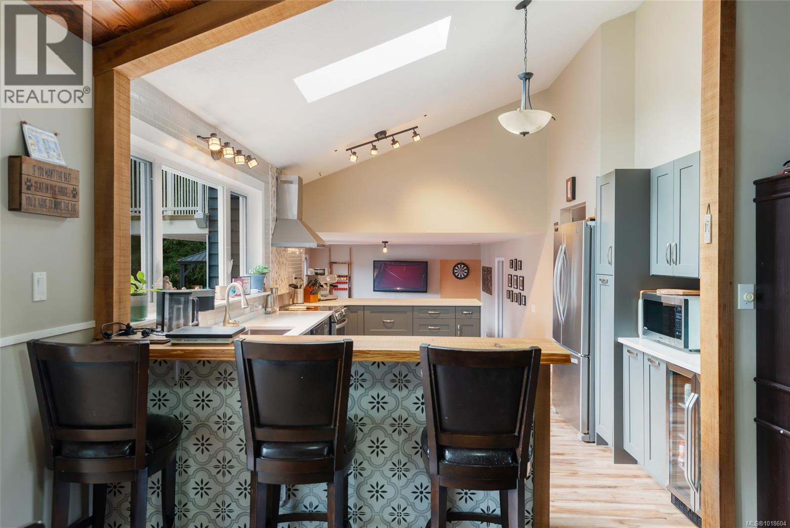 10550 Asher Rd, Port Alberni