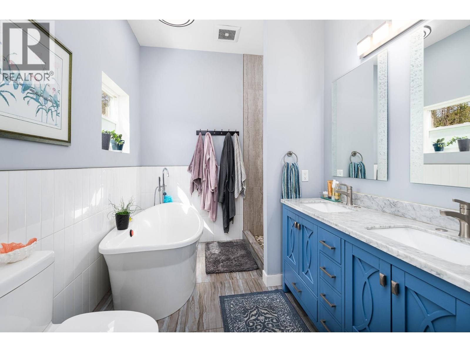 1087 Bear Brook Road, Creston