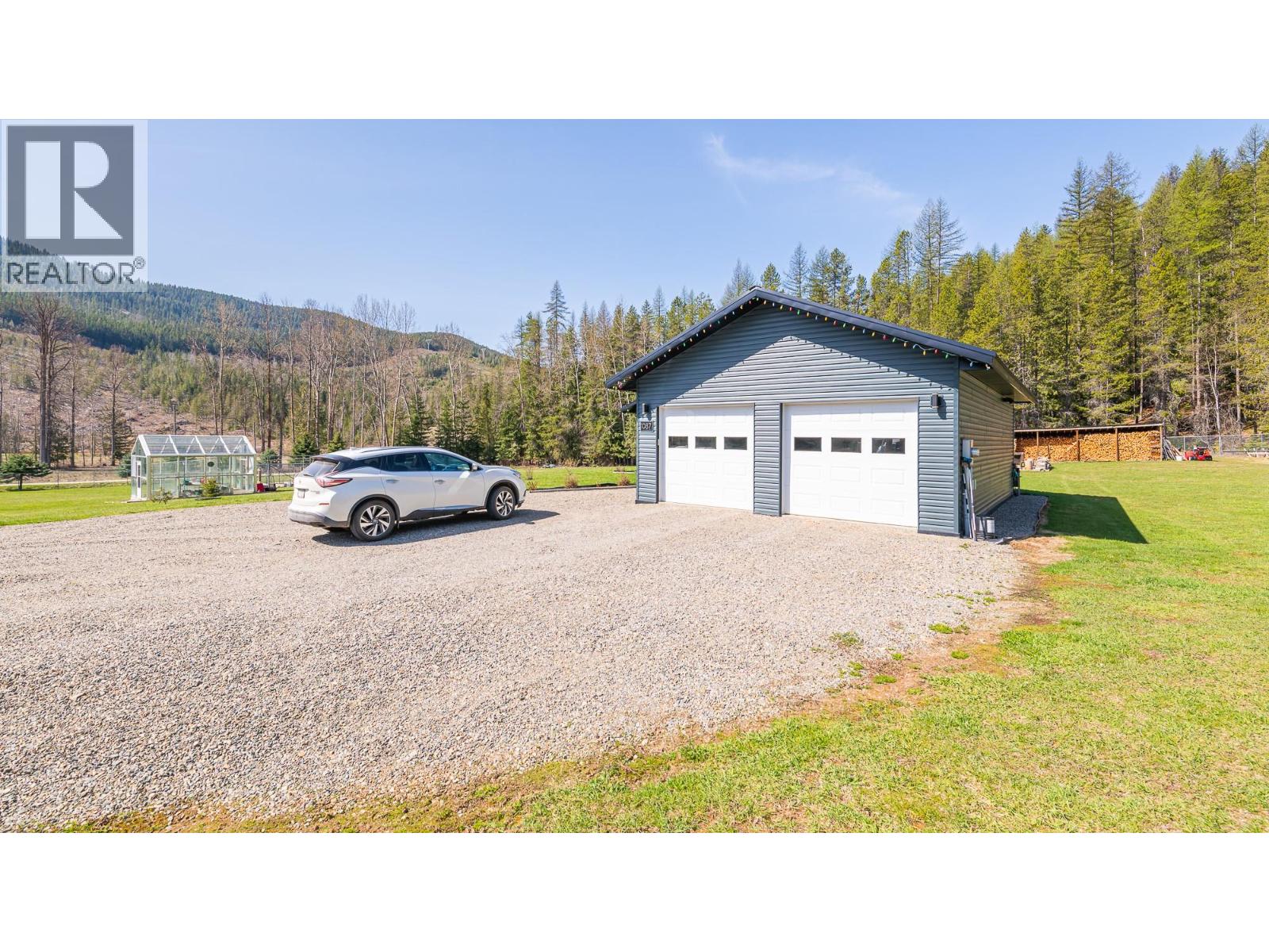1087 Bear Brook Road, Creston