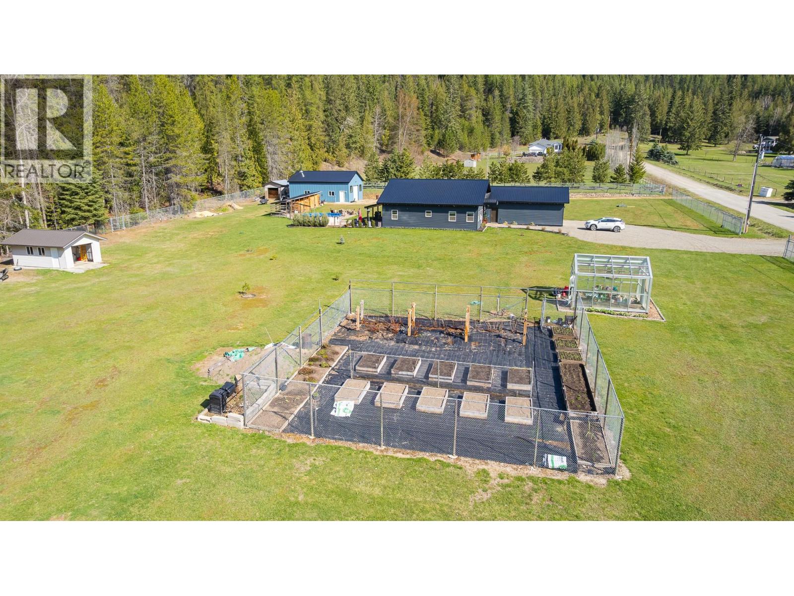 1087 Bear Brook Road, Creston