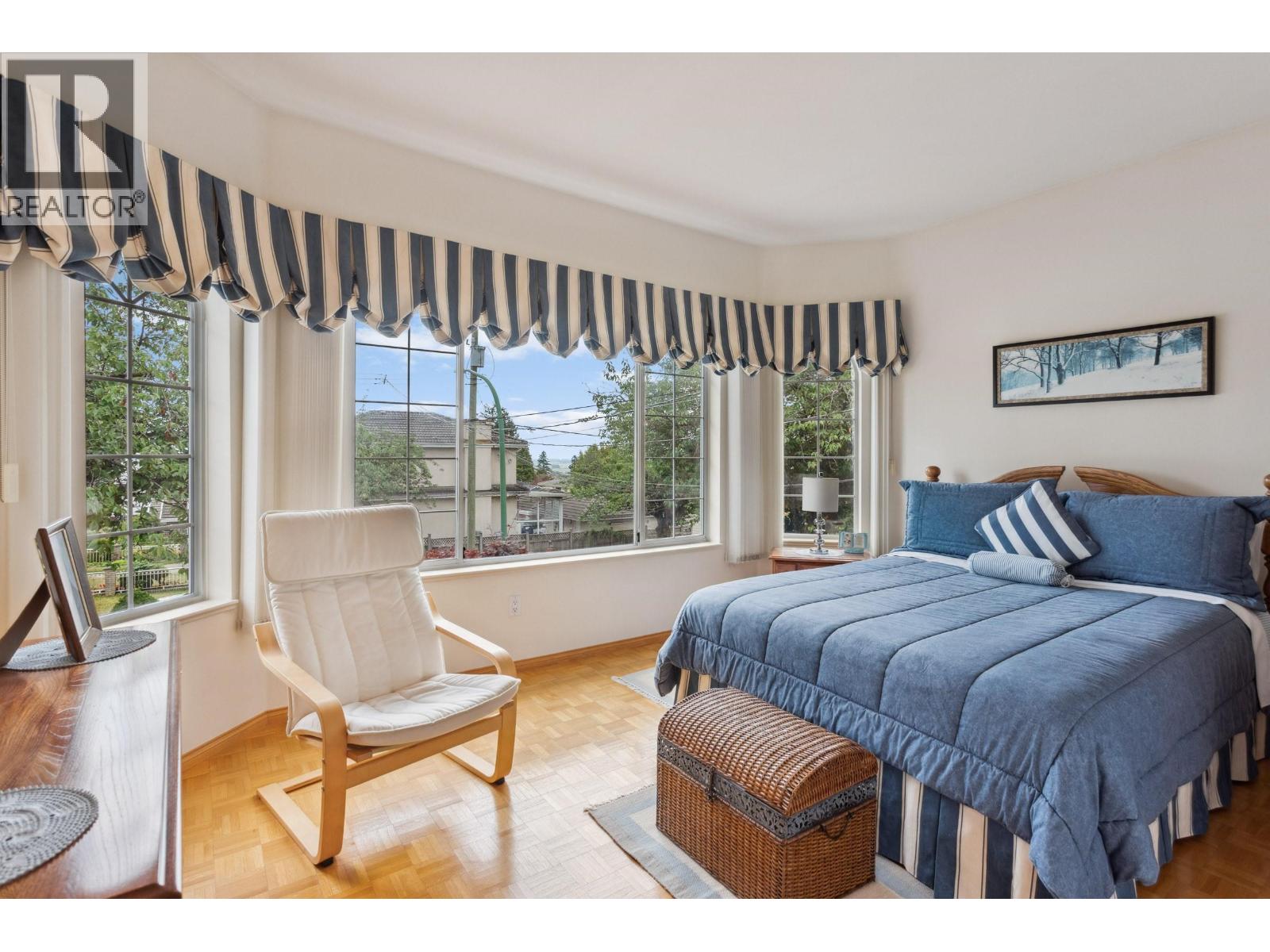 5889 NEVILLE STREET, Burnaby