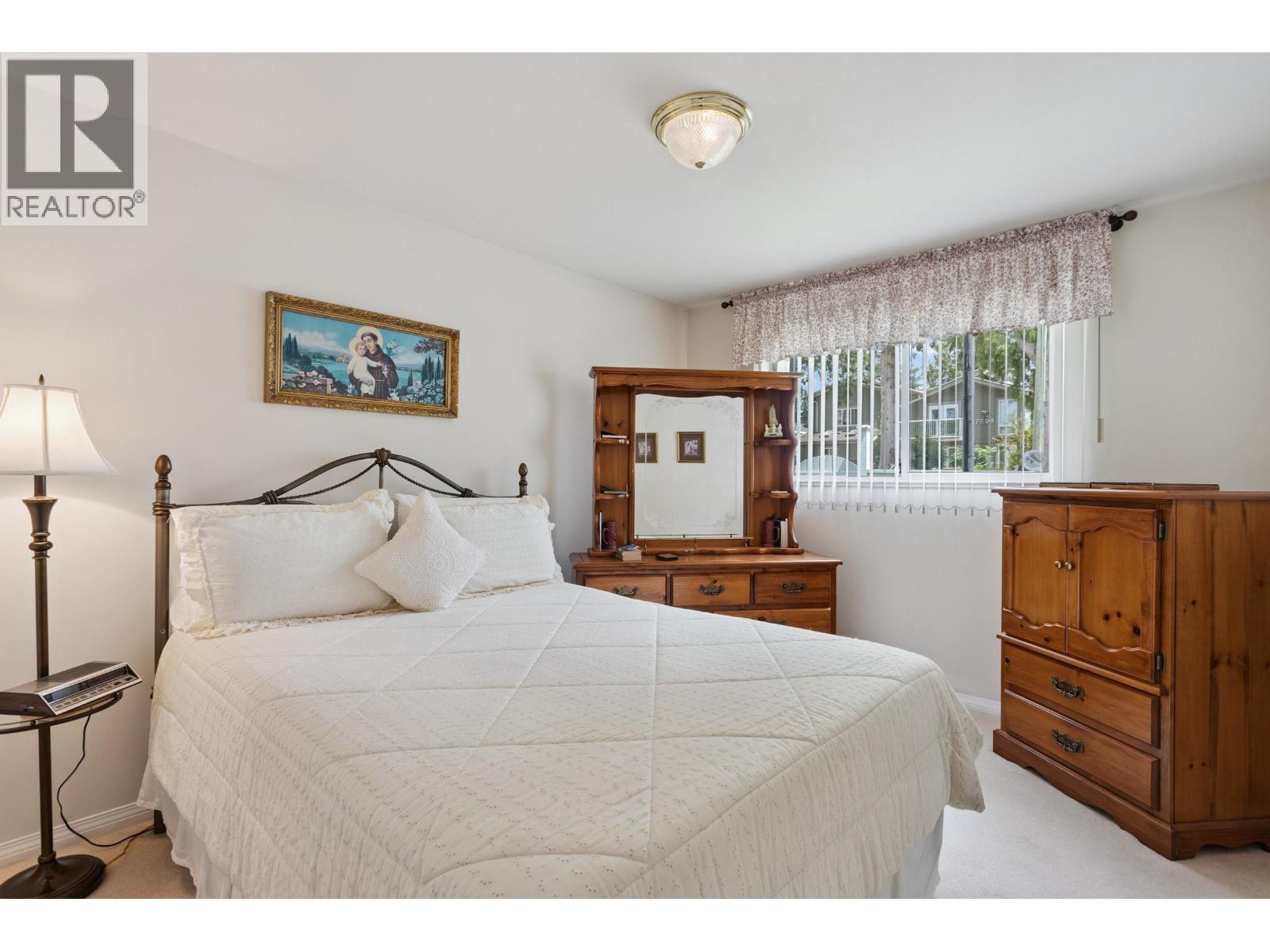 5889 NEVILLE STREET, Burnaby