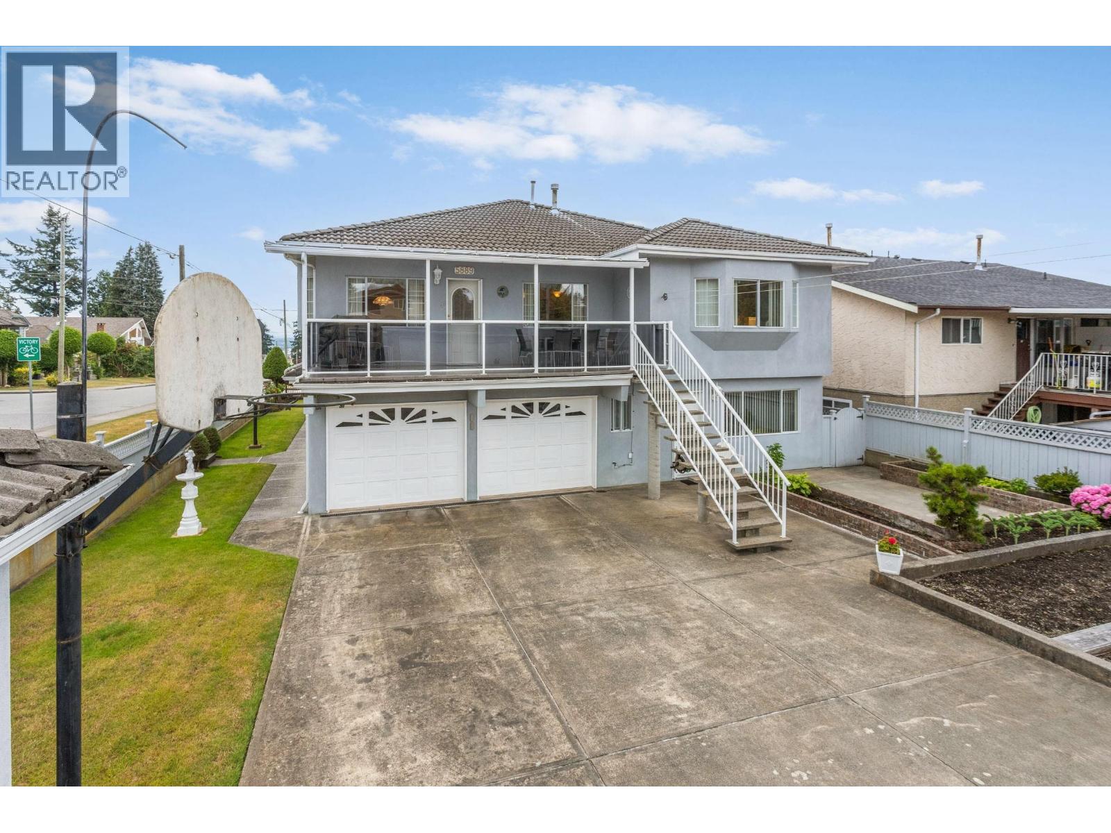 5889 NEVILLE STREET, Burnaby