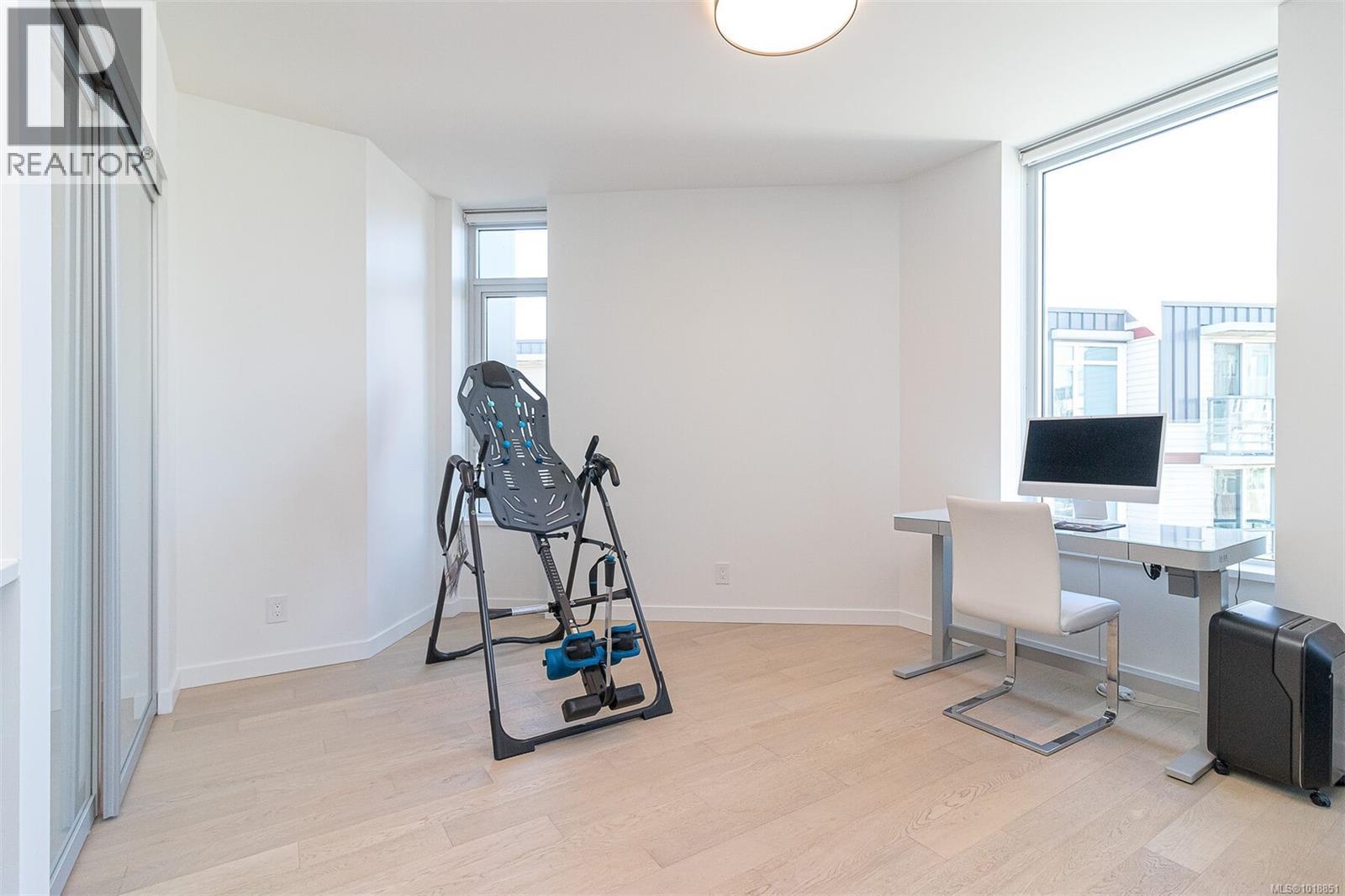 #410 530 MICHIGAN ST - 4