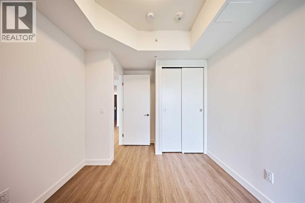 Single Family House for Sale in    Avenue SW Eau Claire Calgary 