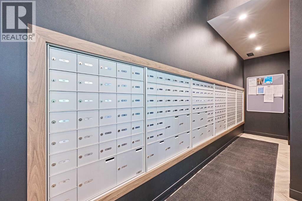 Single Family House for Sale in    Avenue SW Eau Claire Calgary 