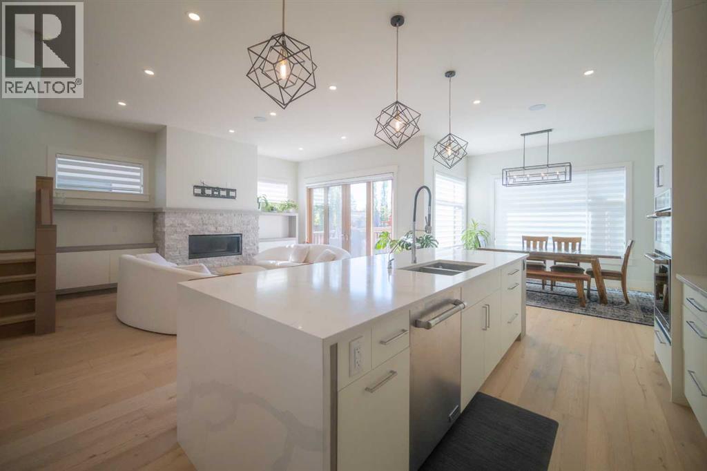 Single Family House for Sale in   Avenue NE Winston Heights/Mountview Calgary 