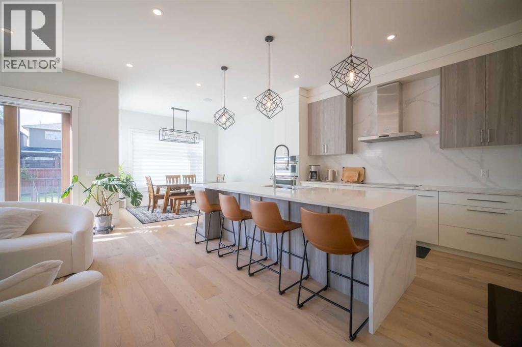 Single Family House for Sale in   Avenue NE Winston Heights/Mountview Calgary 