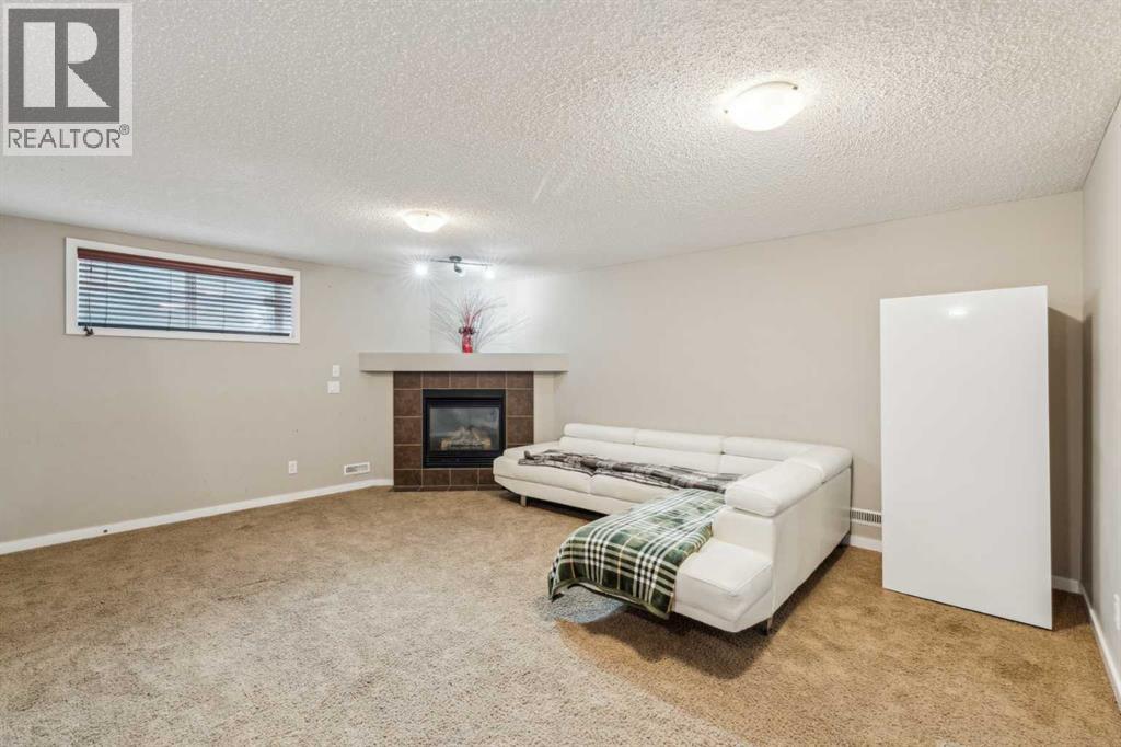 Single Family House Bungalow for Sale in  Auburn Bay View SE Auburn Bay Calgary 