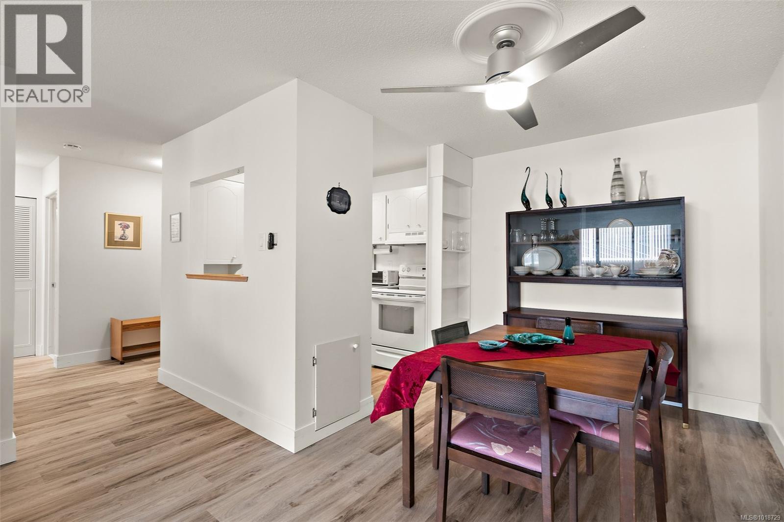 206 2050 White Birch Road, Sidney