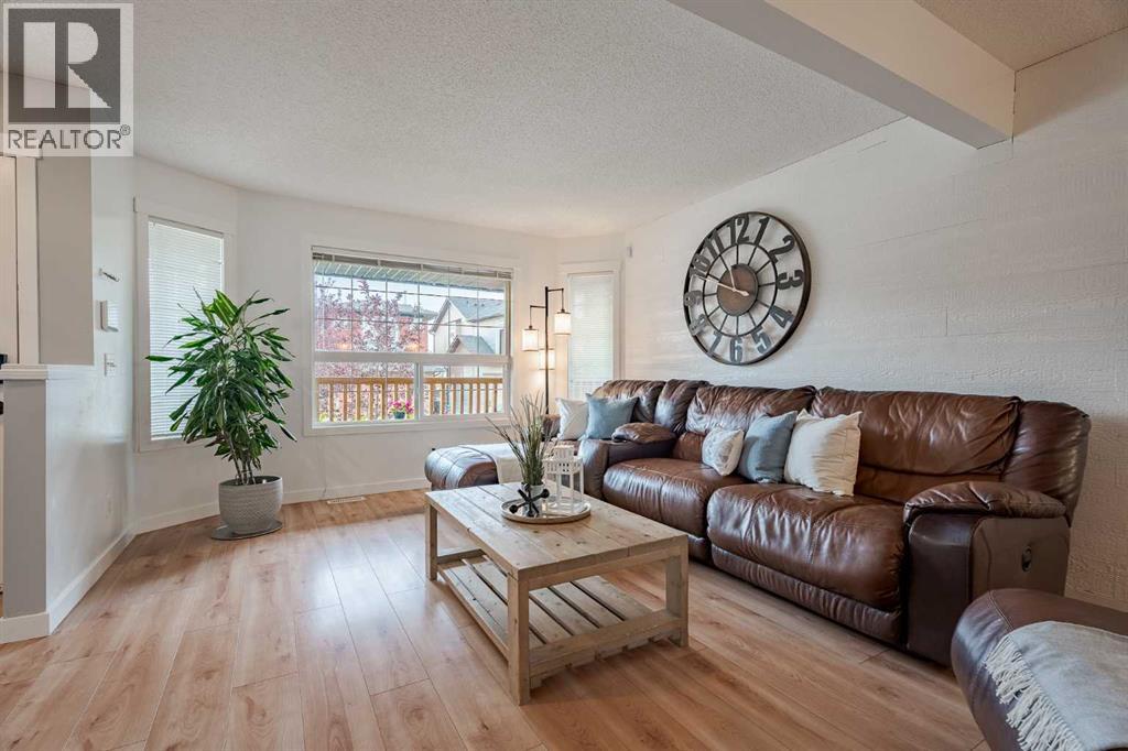 Single Family House for Sale in  Evansford Circle NW Evanston Calgary 