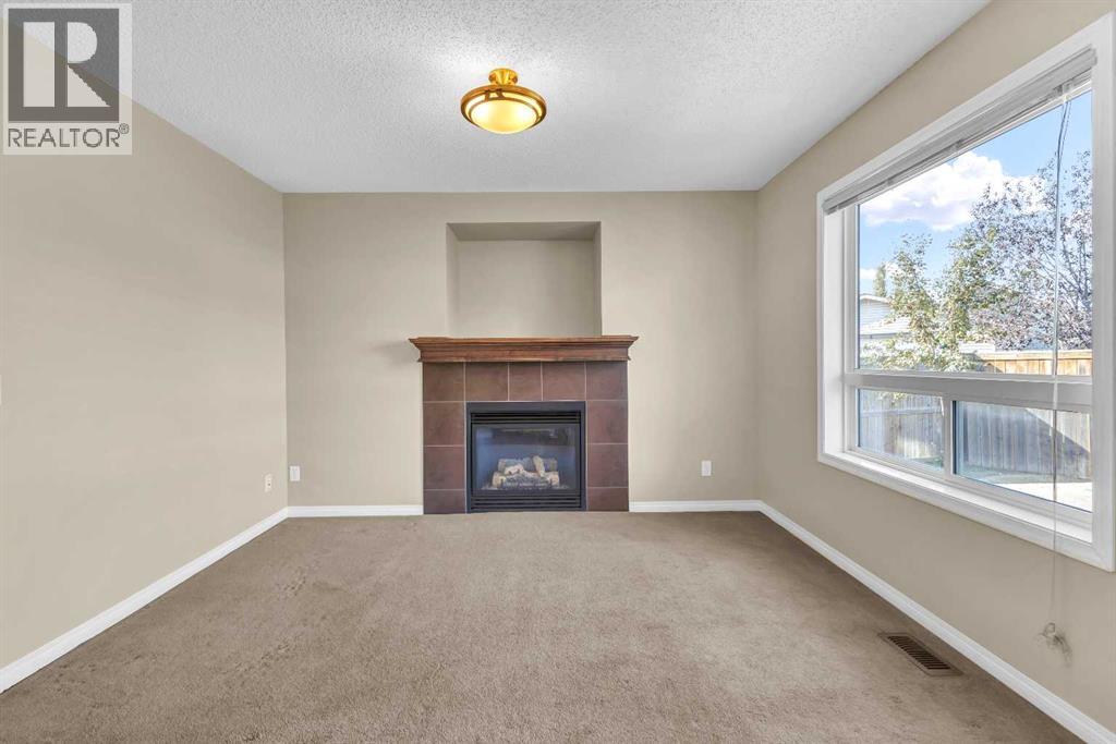 Single Family House for Sale in  covepark Rise NE Coventry Hills Calgary 