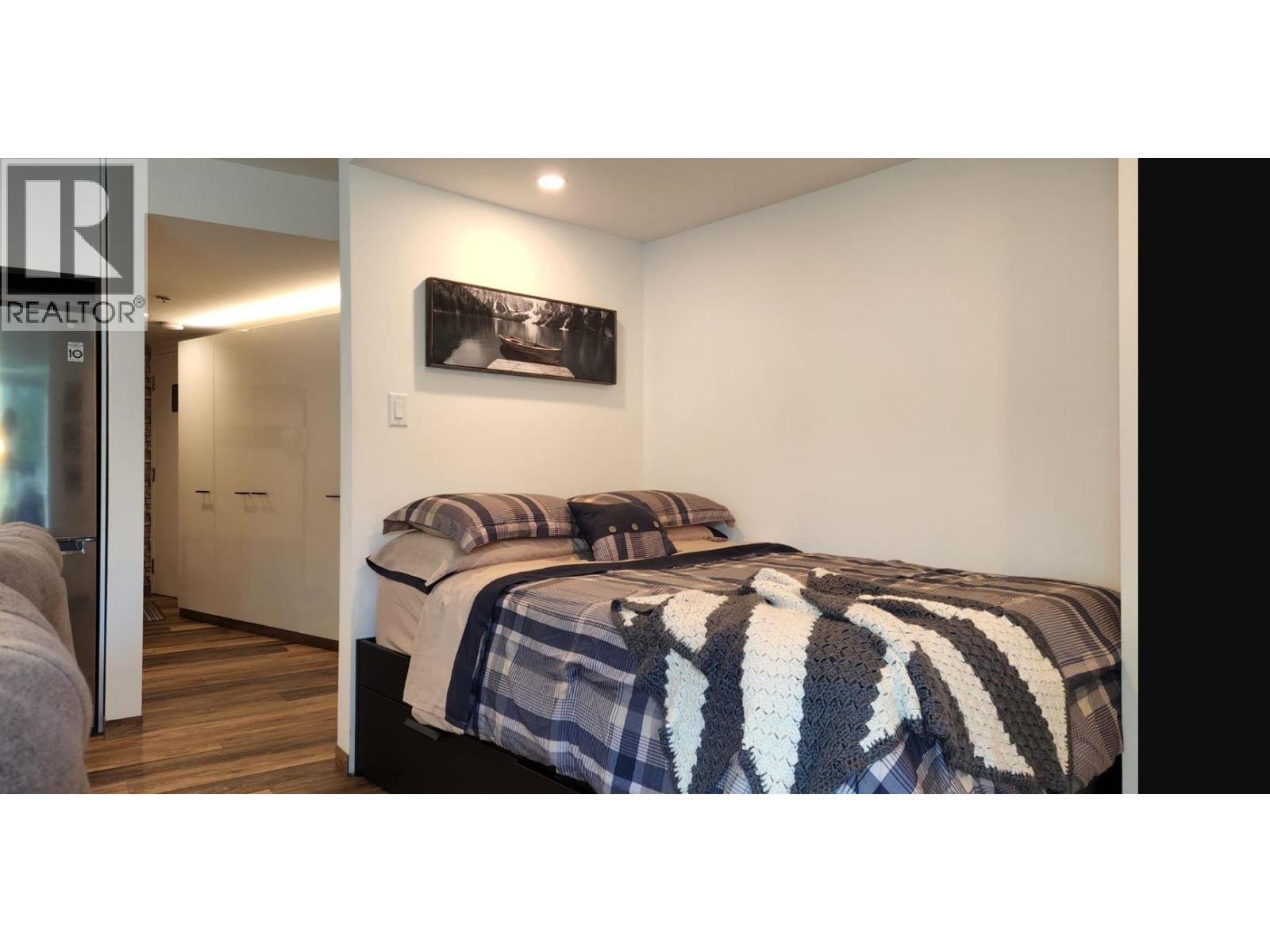 207 2111 WHISTLER ROAD, Whistler