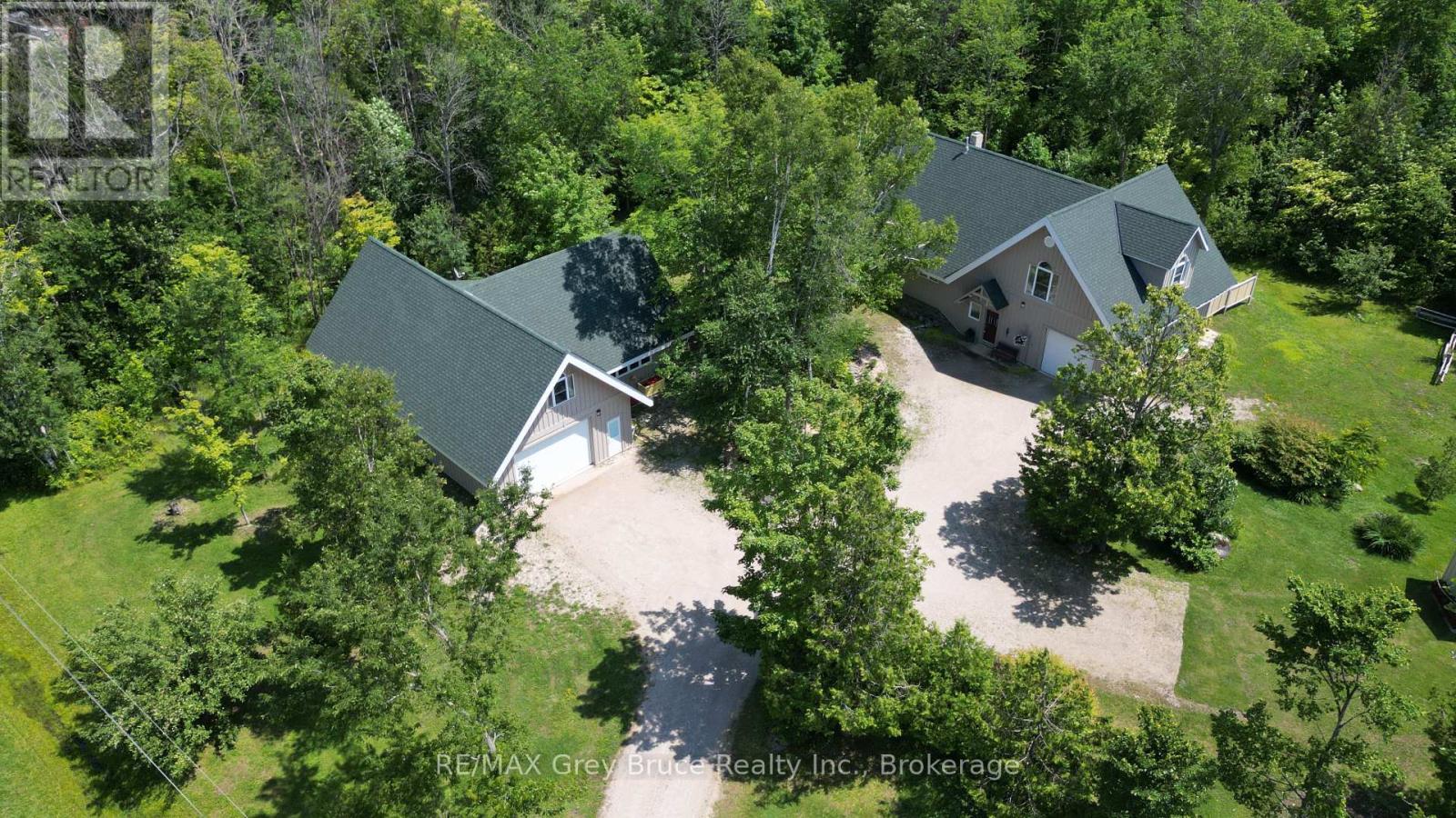 20 MAPLE DRIVE - 1
