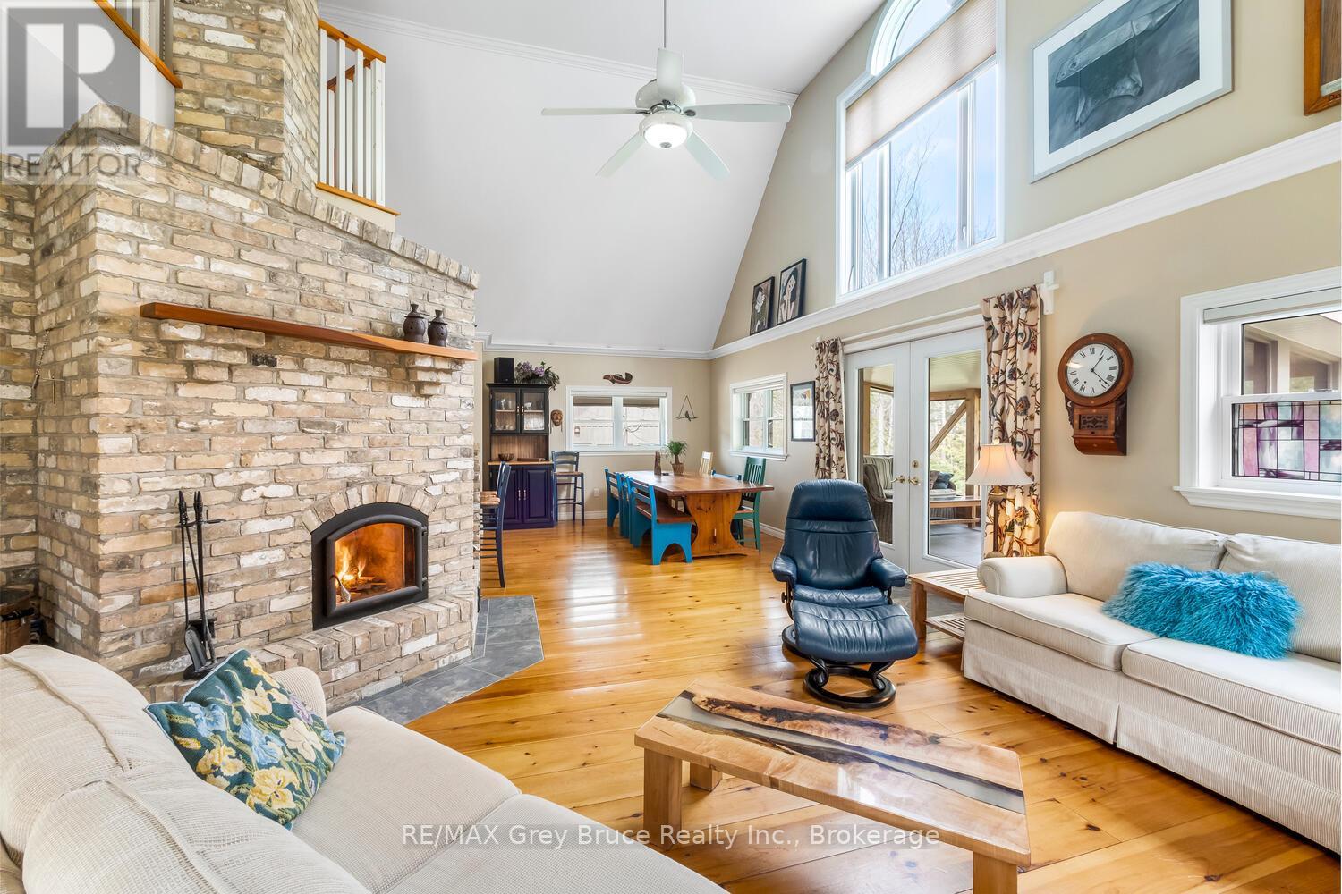 20 MAPLE DRIVE - 12